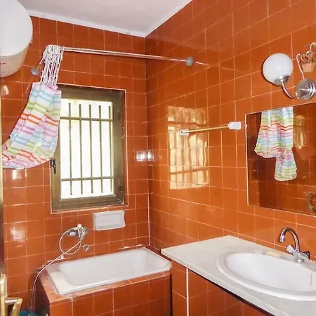 Spectacular Views, Space & Privacy