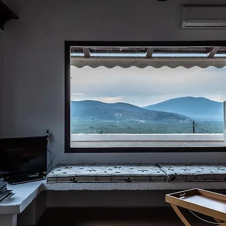Spectacular Views, Space & Privacy Holiday home *